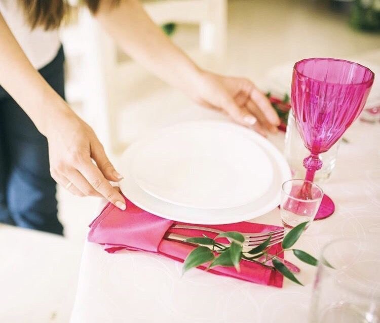 How to choose tablecloth and napkins for your festive tablescape