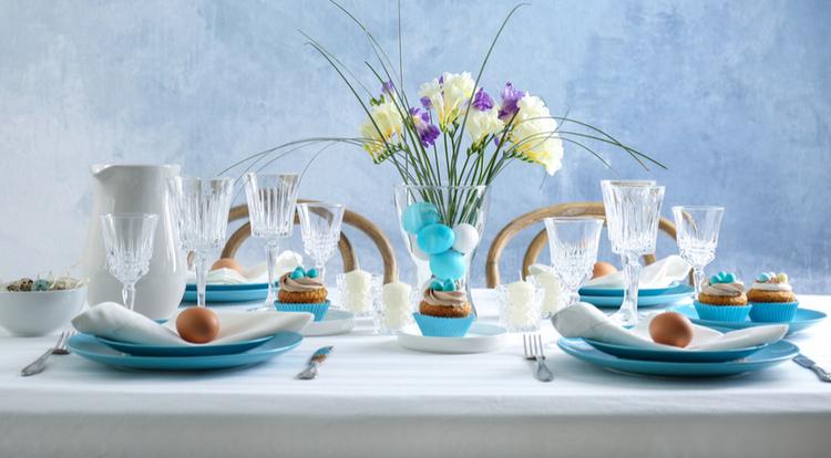 Outstanding Easter Tablescape Ideas spring mood