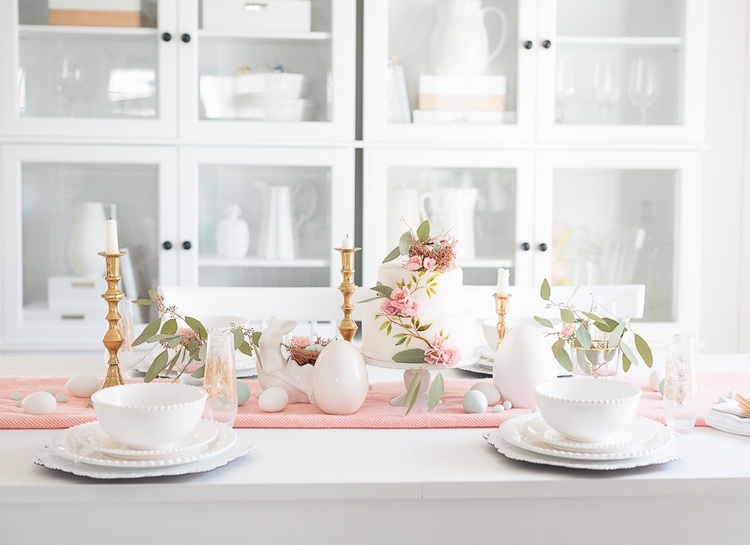 blush and white spring tablescape Easter decor ideas