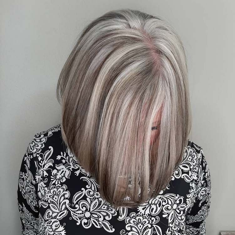 conceal gray hair with blonde highlights