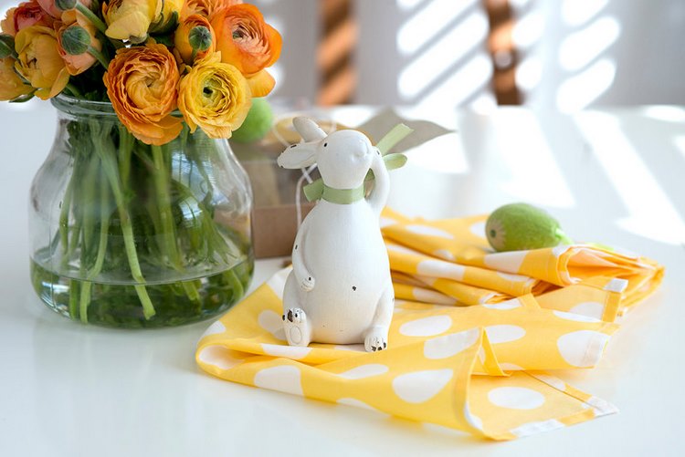 cute bunny figurine easter table decor ideas