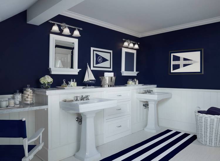 nautical bathroom design in navy blue and white