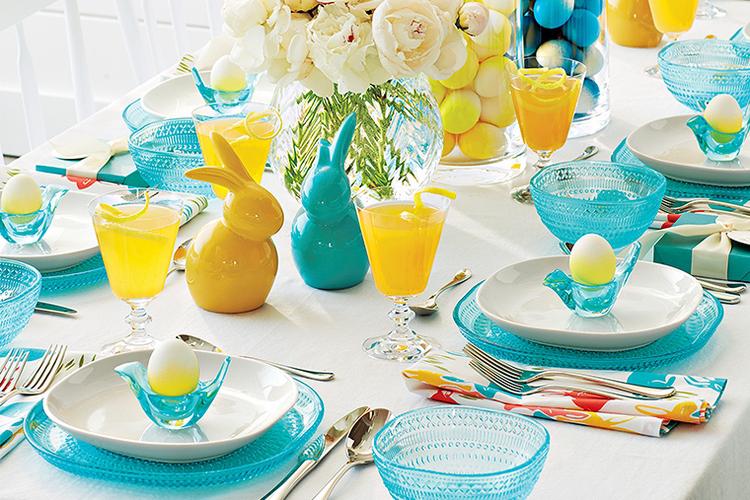 spectacular easter table settings contrast colors blue yellow