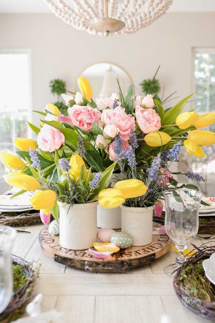 spring flowers DIY table centerpiece Easter decor ideas