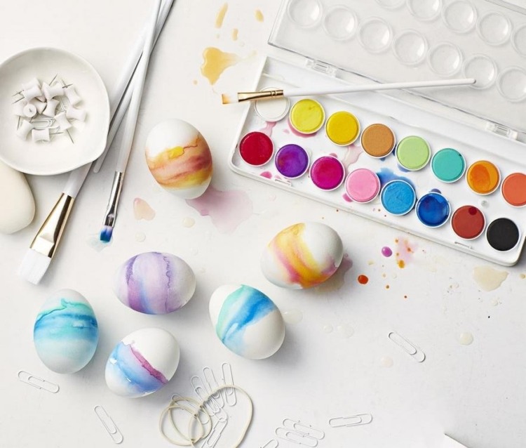 watercolor Easter eggs ideas and techniques