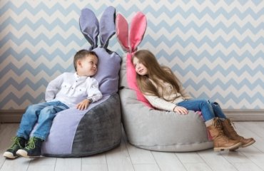 Poufs-and-bean-bags-for-kids-practical-and-comfortable-seating-ideas