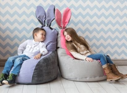 Poufs-and-bean-bags-for-kids-practical-and-comfortable-seating-ideas