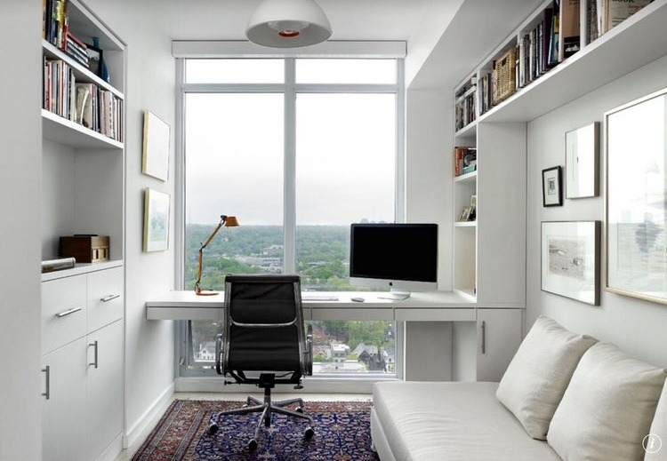 Pros and cons of home office in front of window
