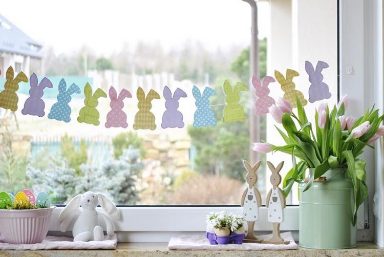 cute bunny silhouette garland Easter window decoration ideas
