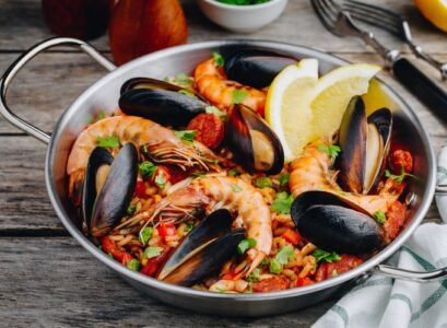 spanish-paella-with-mussels-and-shrimps