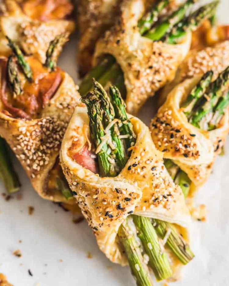 Asparagus and Prosciutto Puff Pastry Bundles recipe