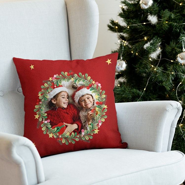 Decorative pillows as original personalised gifts