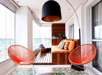 glazed-balcony-window-treatment-ideas