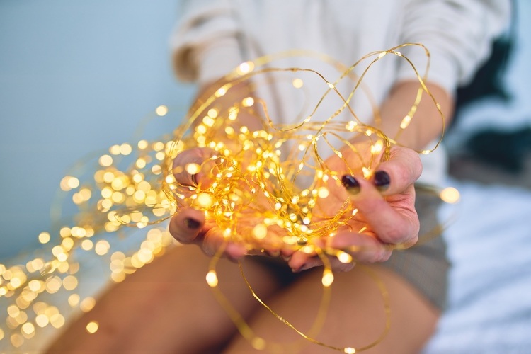 50 Fairy Lights Decorating Ideas for Magical Atmosphere in Any Room