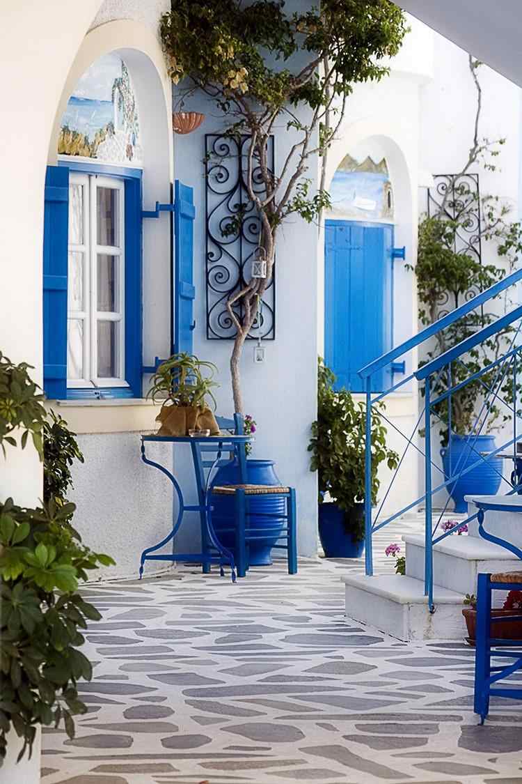 Greek patio decor white blue colors