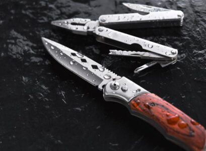 How-to-choose-a-pocket-knife-a-gift-that-any-man-will-love