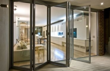 Modern-Bi-Fold-Patio-Doors-a-seamless-Transition-Between-Inside-and-Outside
