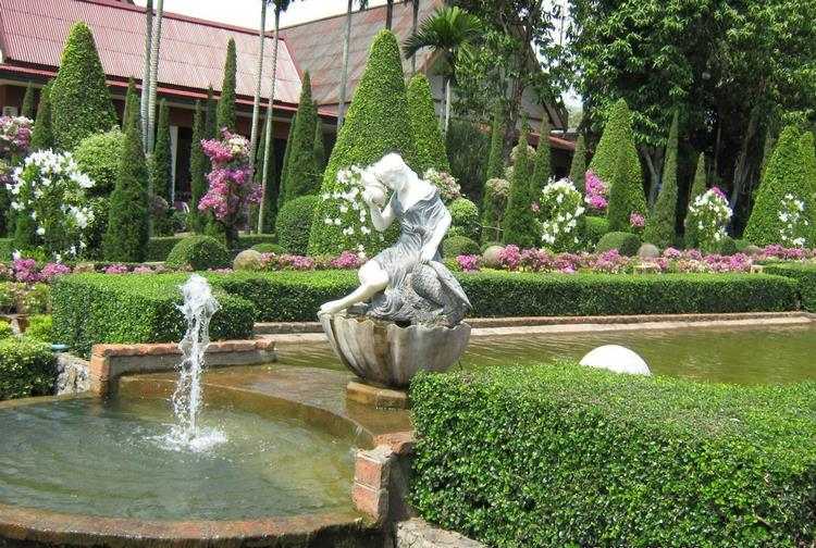 water features in Mediterranean style garden