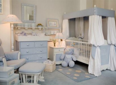 white-and-pale-blue-baby-girl-room-decor-ideas