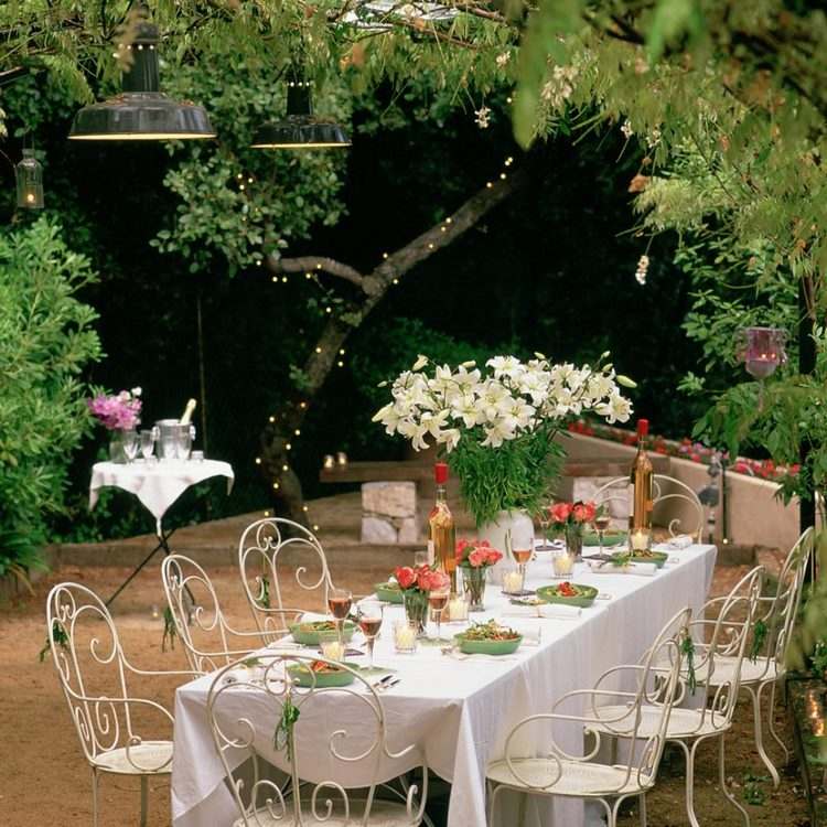 Garden party ideas table setting and decor