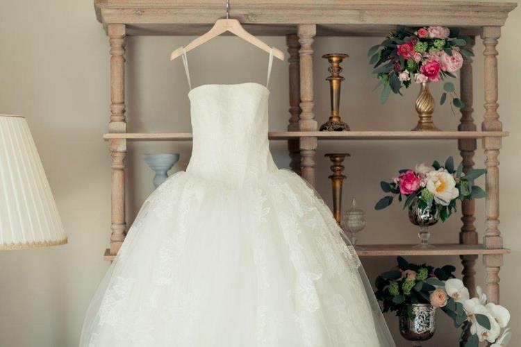 How and where to hang your wedding dress properly