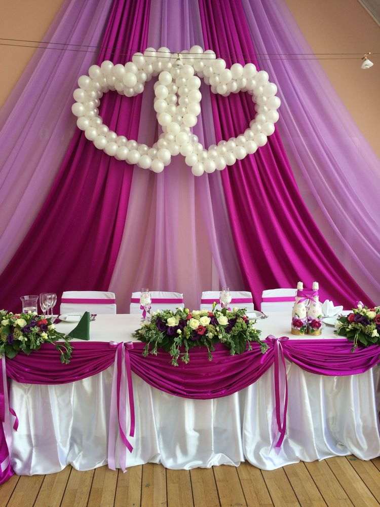 Wedding balloon heart decoration