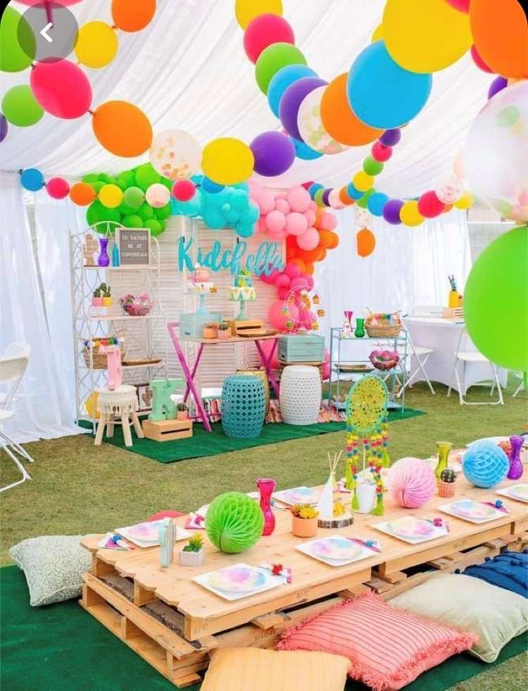 boho garden party decorating ideas balloons pallet tables