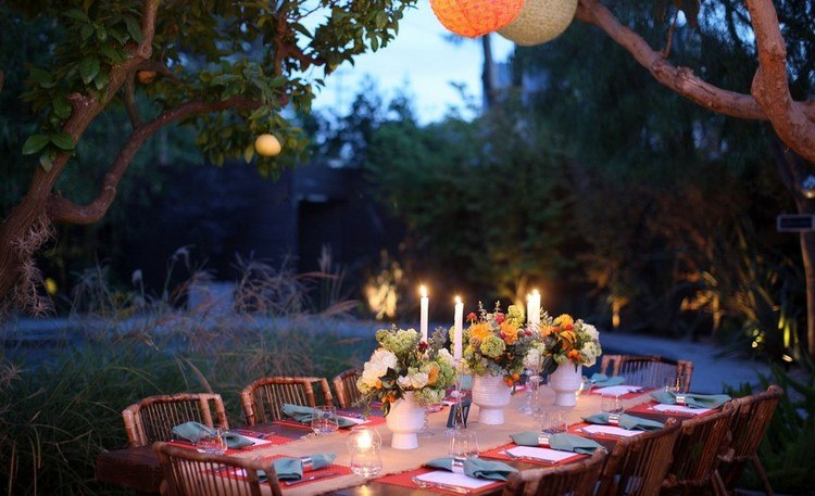 garden dinner table decor ideas candles floral centerpiece