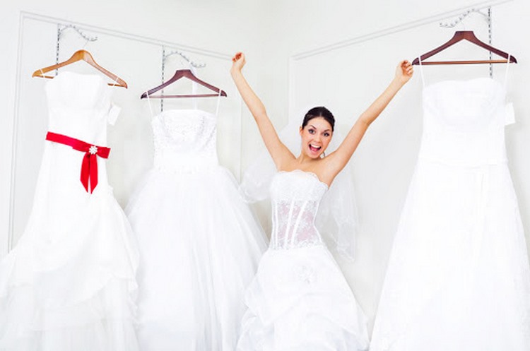 how to store your wedding dress properly