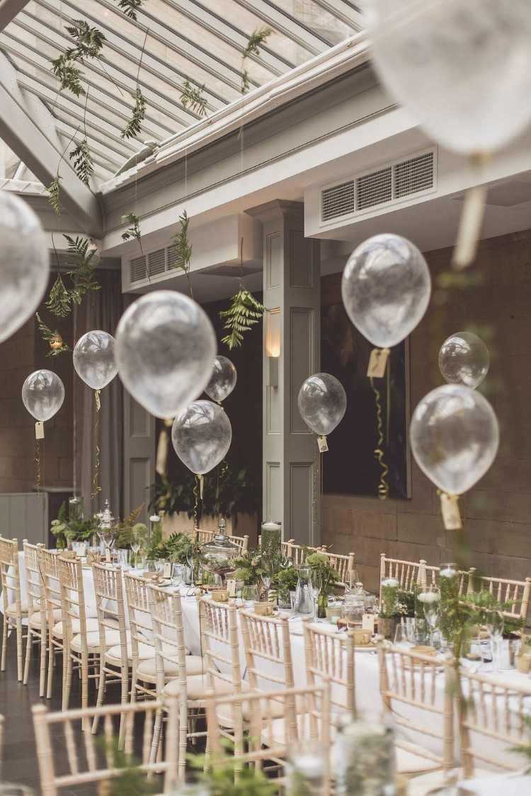 wedding decorating ideas with balloons