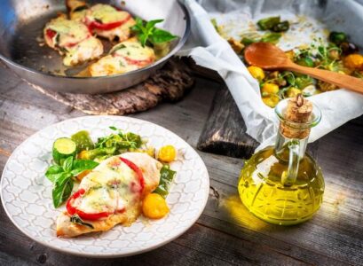 8-Mozzarella-Chicken-Recipes-Quick-and-Delicious-Dinner-Ideas