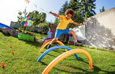 Creative-Outdoor-Games-for-Kids-Fun-Time-In-the-Backyard-All-Summer-Long
