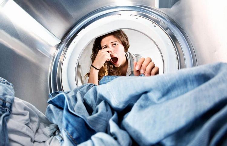 Clean the Washing Machine to Avoid Bad Odors