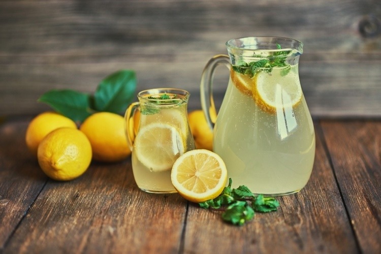 5 Homemade Lemonade Recipes - Fresh Fruit Summer Drinks Ideas