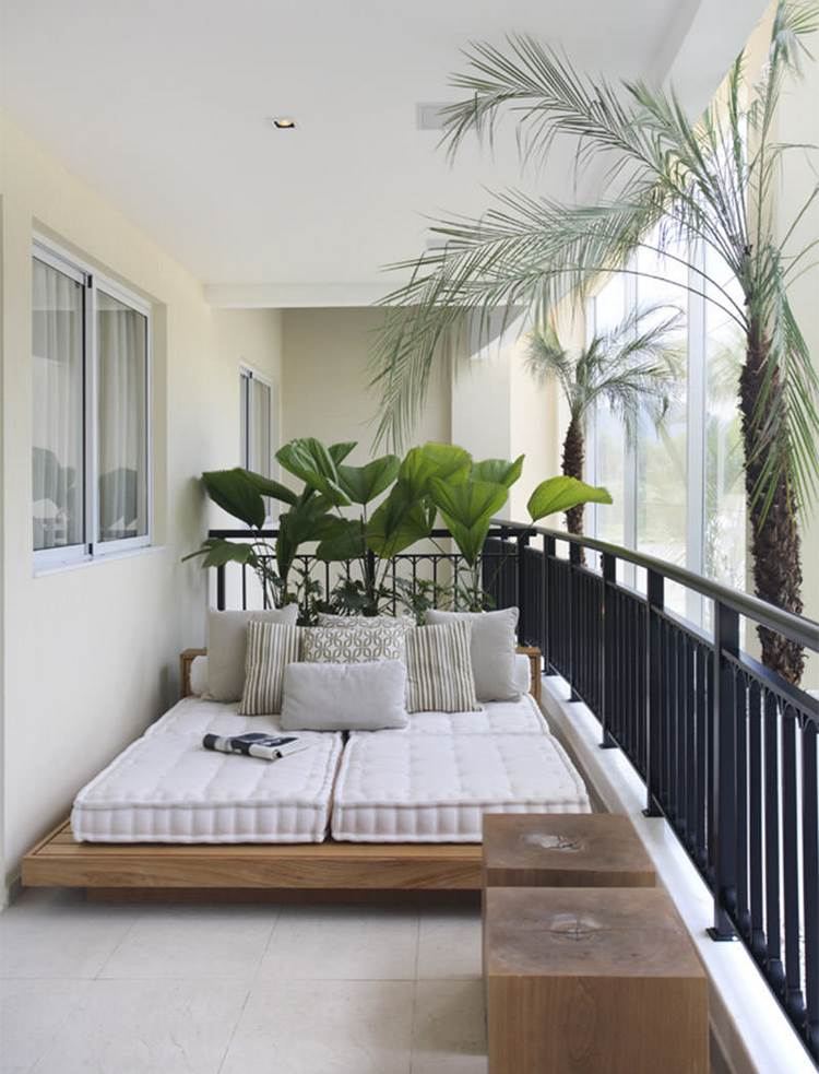 How To Place a Bed On The Balcony