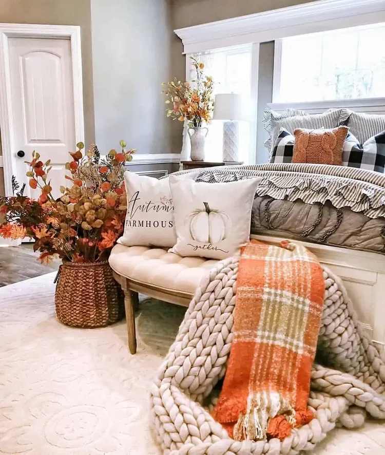 Use Textile to Create a Cozy Fall Interior Decor