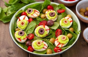 10-Halloween-Deviled-Eggs-Recipes-Spooky-Snacks-for-Kids- Party