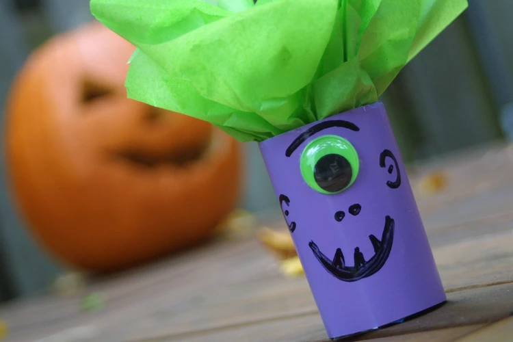 DIY Halloween Candy Holders