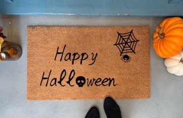 DIY-Halloween-Doormat-Ideas-to-Invite-the-Spirit-of-the-Holiday