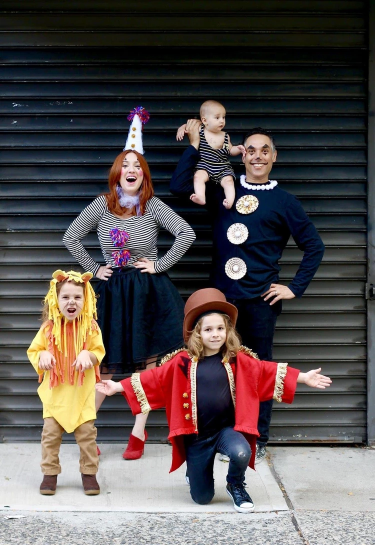 circus theme DIY Halloween costumes family ideas