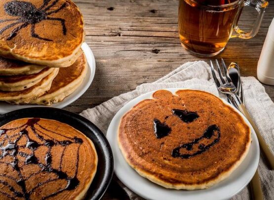 How-to-Make-Spooky-Halloween-Pancakes-Easy-Recipes-and-Ideas