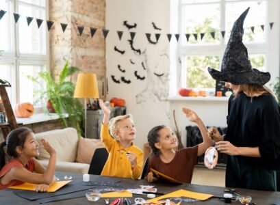 Quick-and-Easy-Halloween-Crafts-for-Kids-and-Fun-DIY-Projects