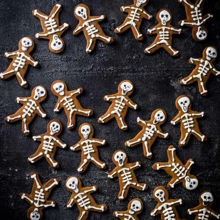 Halloween cookies ideas Skeleton Gingerbread Men