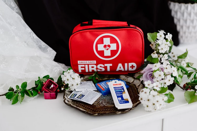 Wedding survival kit for first aid