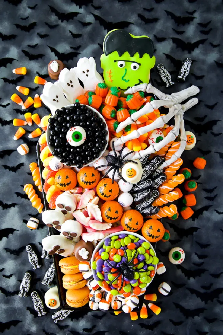 diy halloween candy board ideas 2021