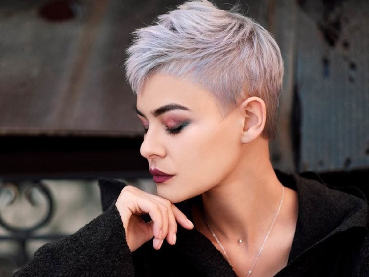 Short Hairstyle for Gray Hair – 2021-2022 Trend for Women of All Ages
