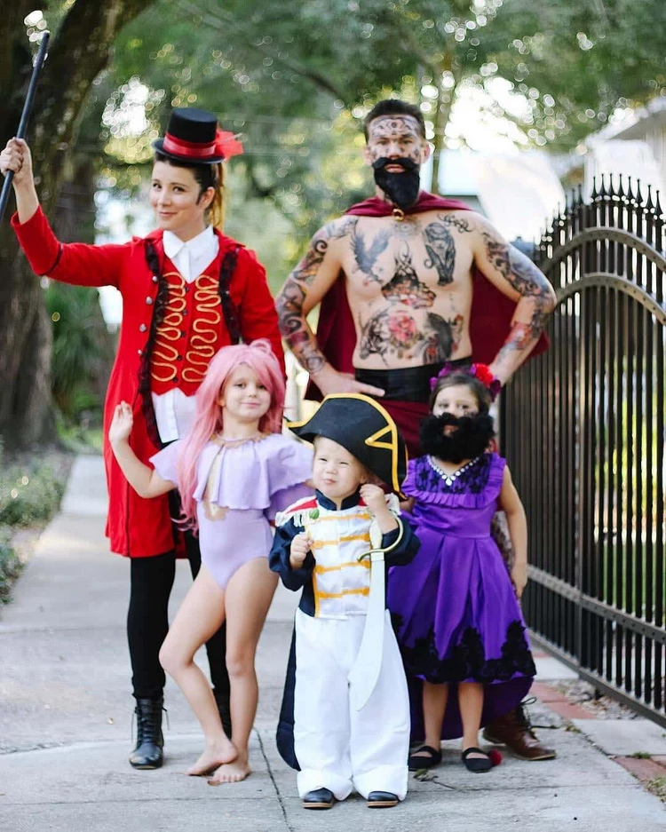 the greatest showman family circus costume ideas