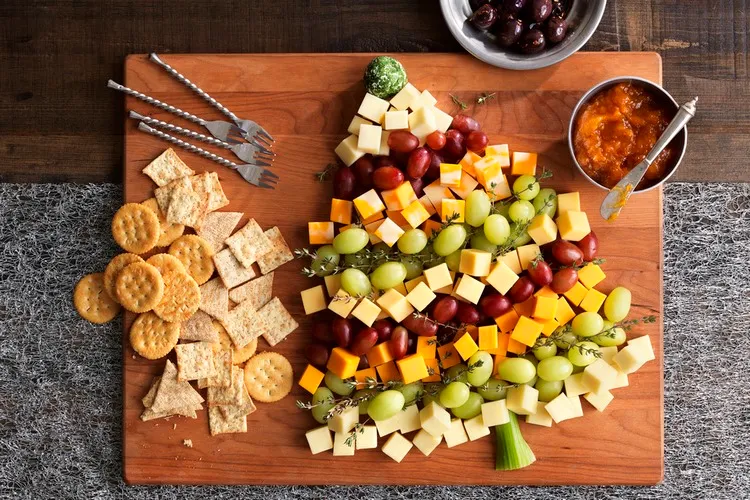 Christmas Tree Cheese Board