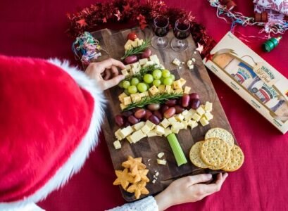 Christmas-Tree-Snack-Board-Ideas-Original-Appetizers-For-The-Festive-Table
