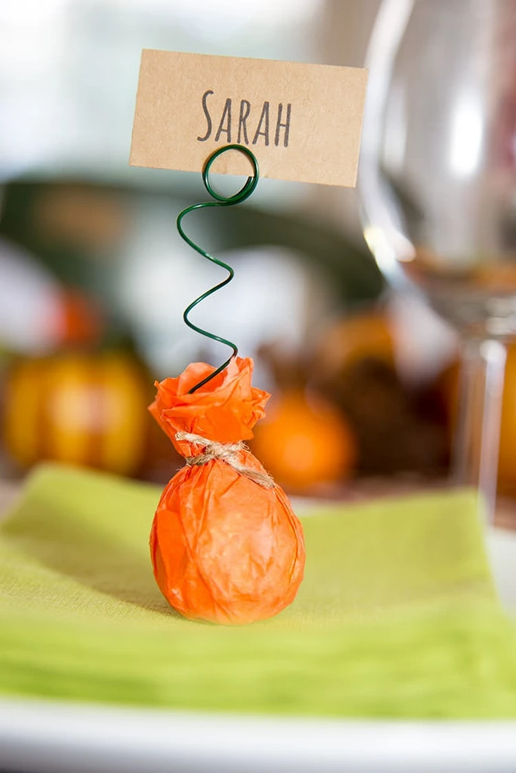 DIY Mini Pumpkin Place Card Holders